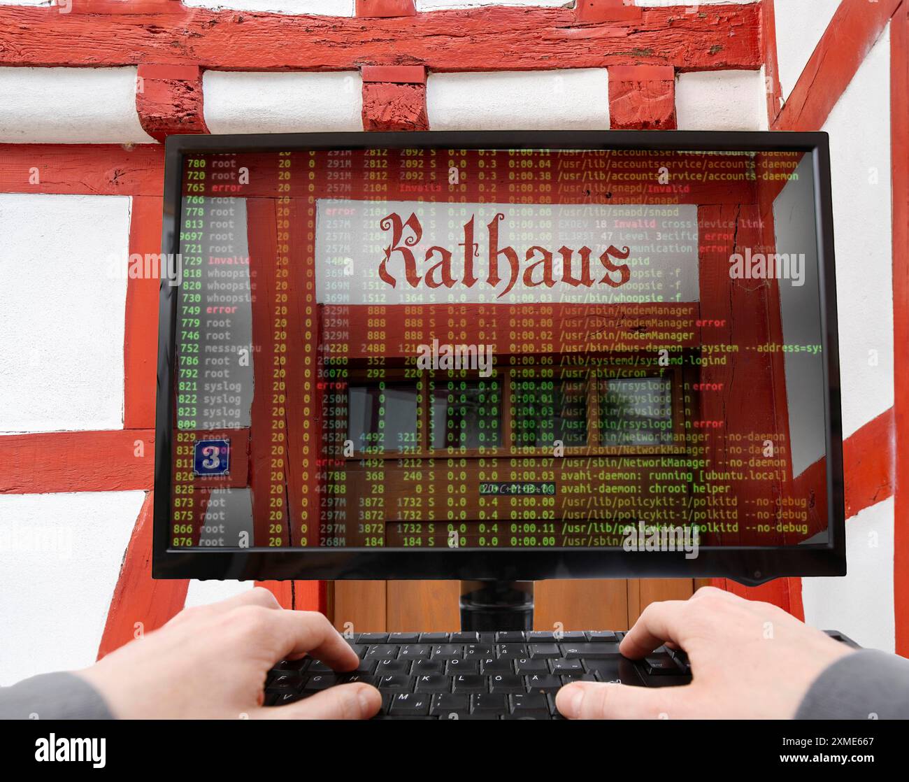 Hacker anonymous hi-res stock photography and images - Page 5 - Alamy