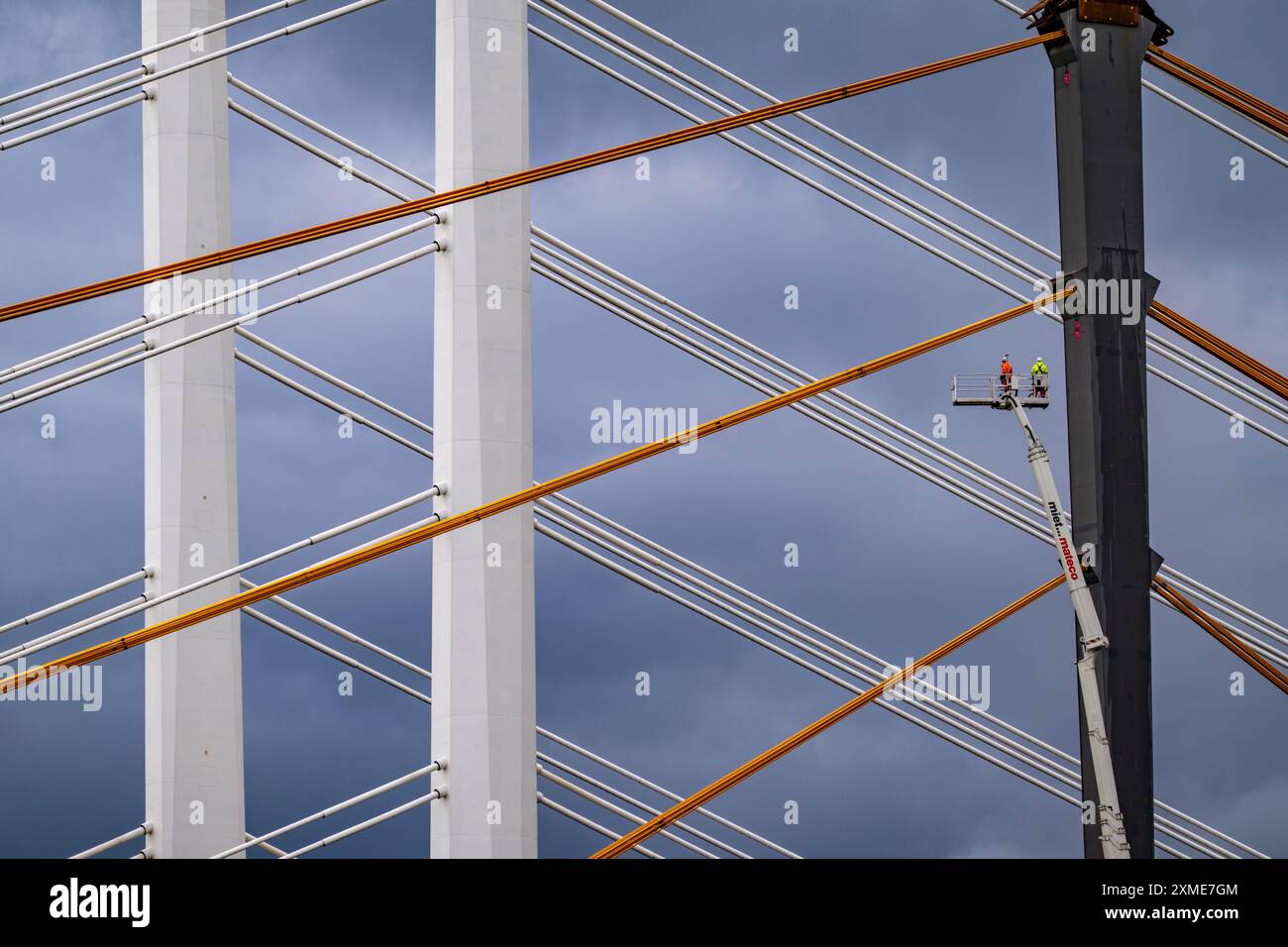 Demolition Using Wire Ropes The new Rhine bridge Neuenkamp, the A40, white pillar ropes, and the ...