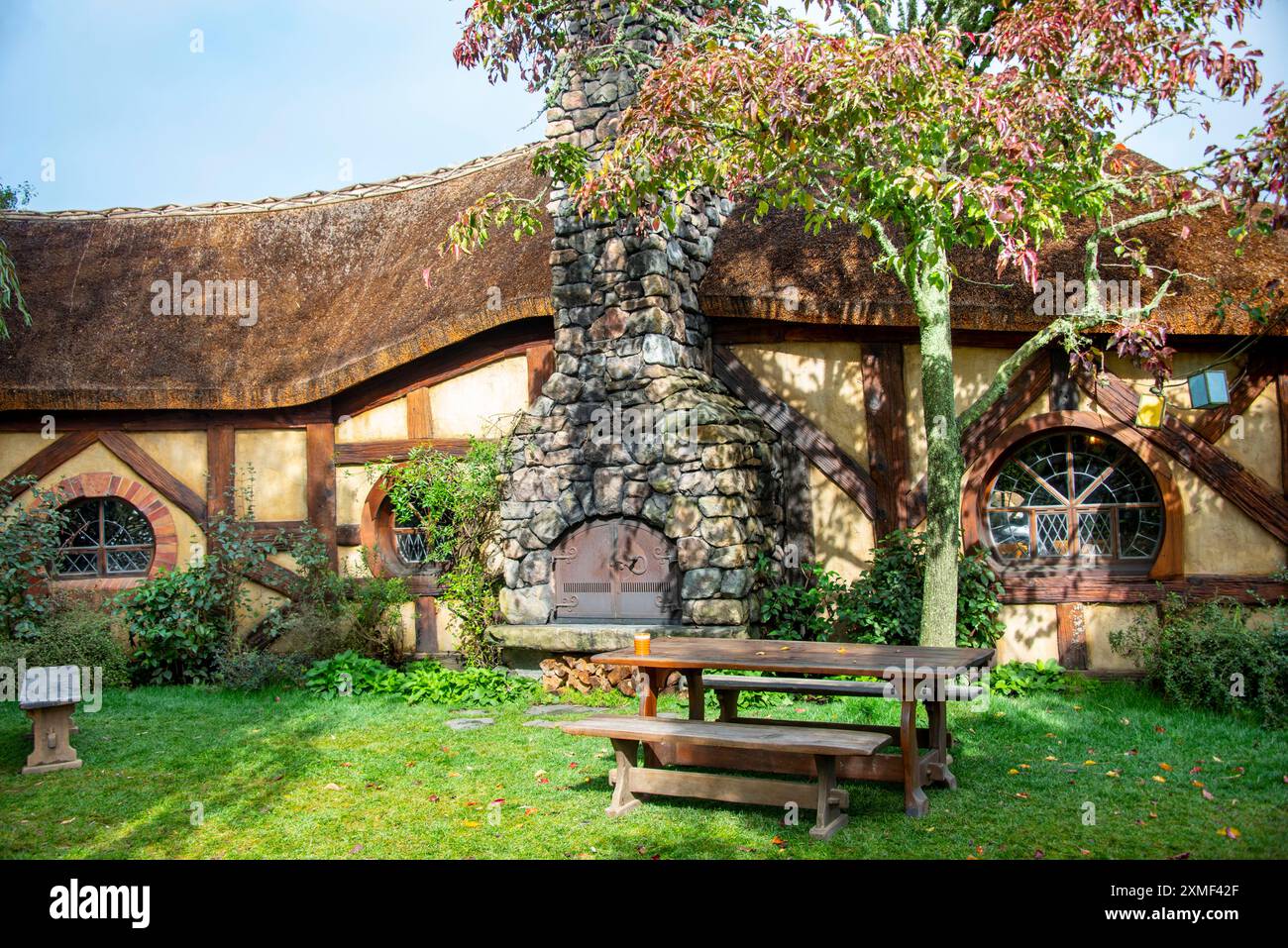 Green dragon inn hires stock photography and images Alamy