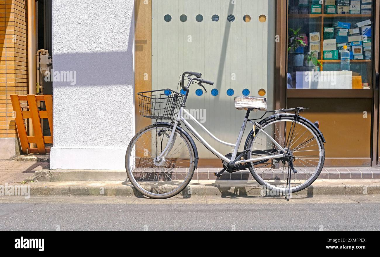 Retro japan bicycle hi res stock photography and images Alamy