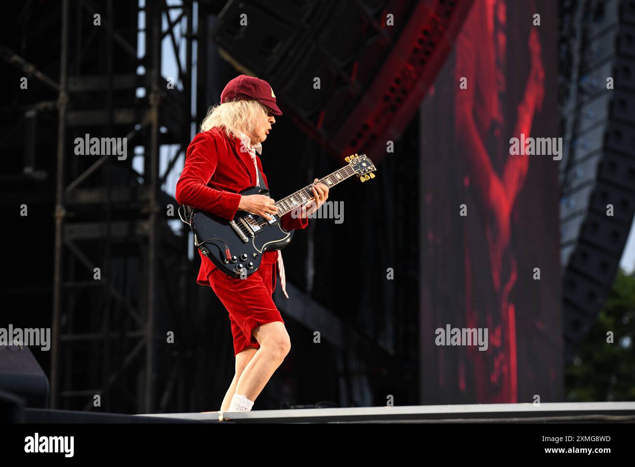 Angus young ac dc hi-res stock photography and images - Alamy
