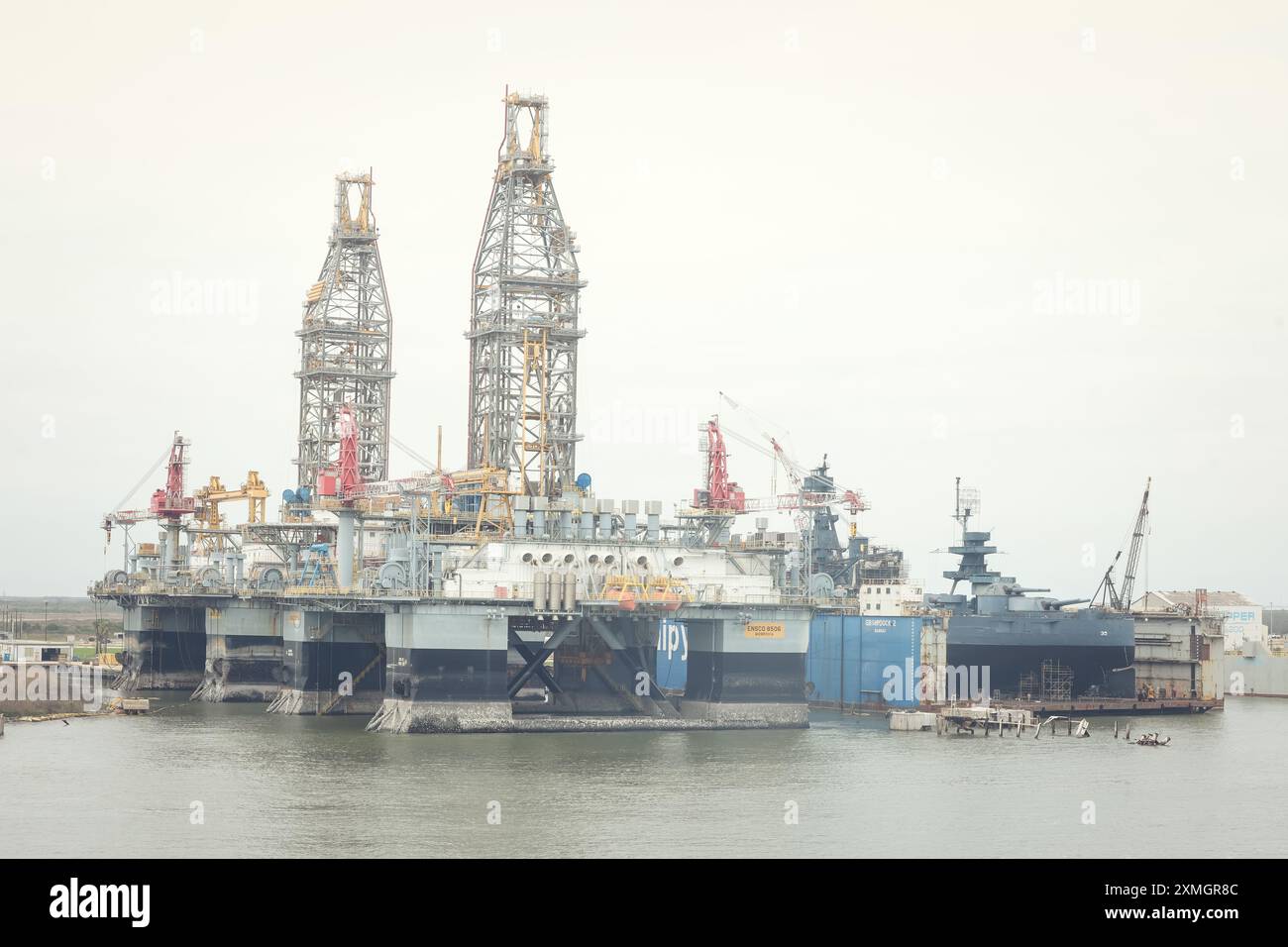 Docked oil platform, offshore drilling rig, in Port of Galveston, Texas ...