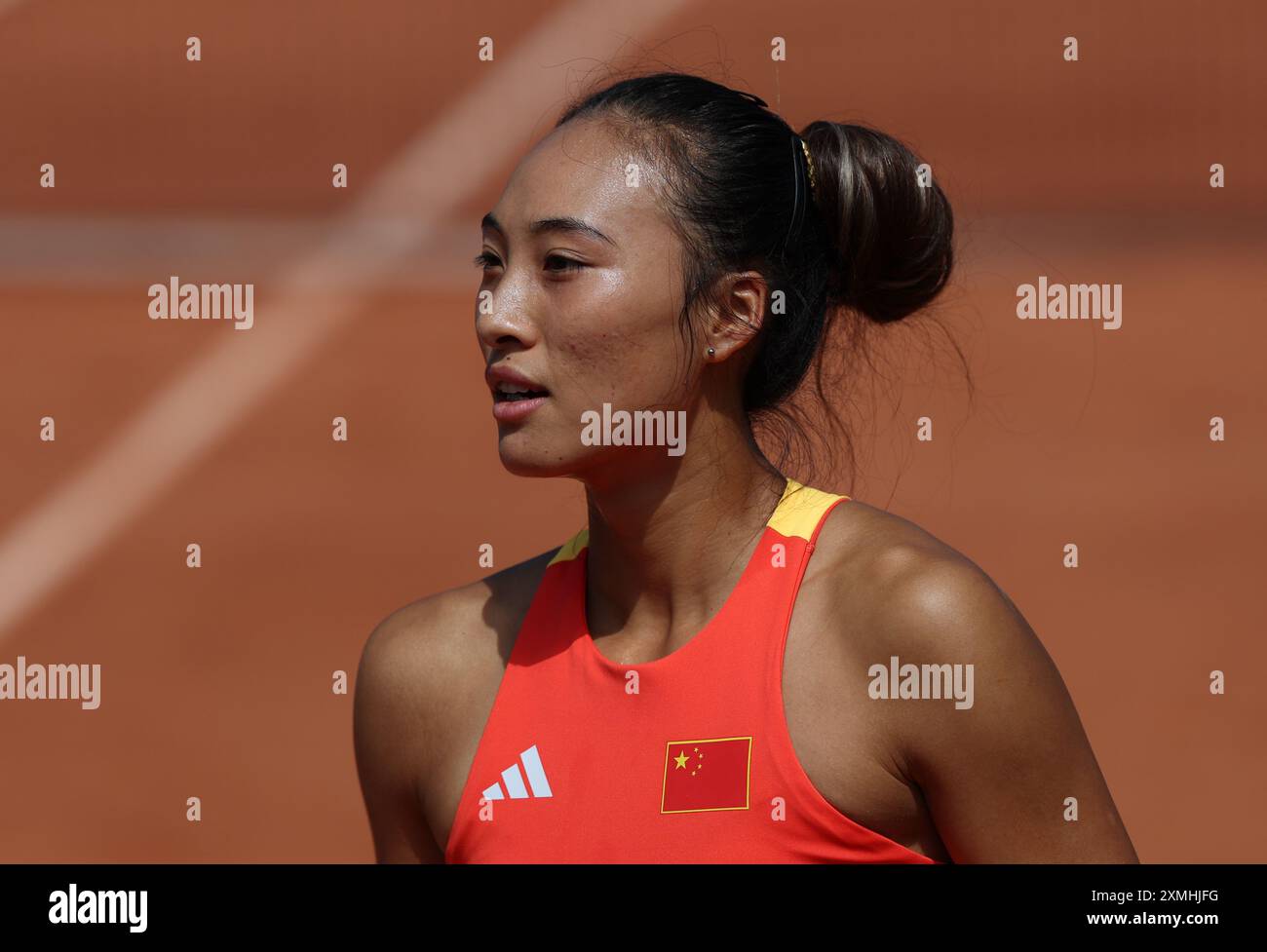 Paris, France. 28th July, 2024. Zheng Qinwen of China is seen during the women's singles first round match of tennis against Sara Errani of Italy at the Paris 2024 Olympic Games in Paris, France, on July 28, 2024. Credit: Gao Jing/Xinhua/Alamy Live News Stock Photo