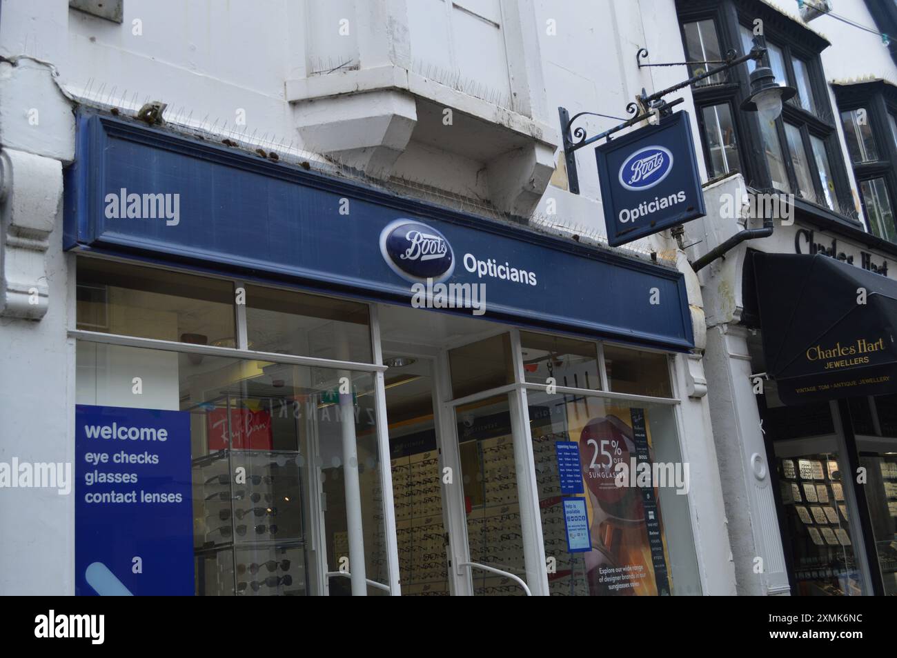 Boots store uk shopping hi res stock photography and images Page 5 Alamy