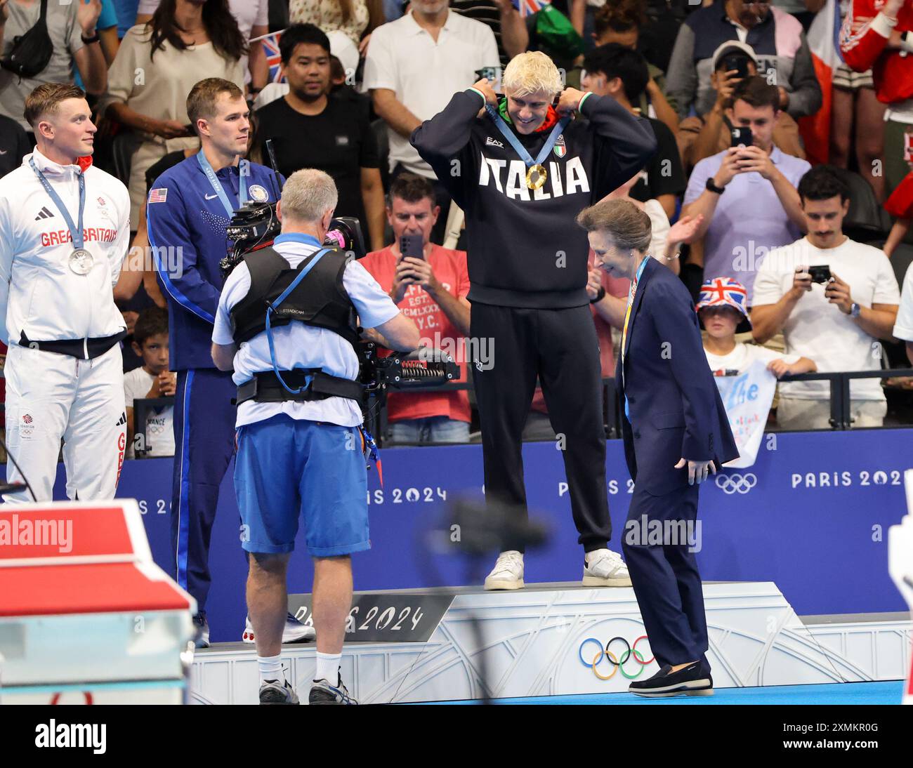 Paris, Ile de France, France. 28th July, 2024. Princess Anne present medals to Adam Peaty (Great