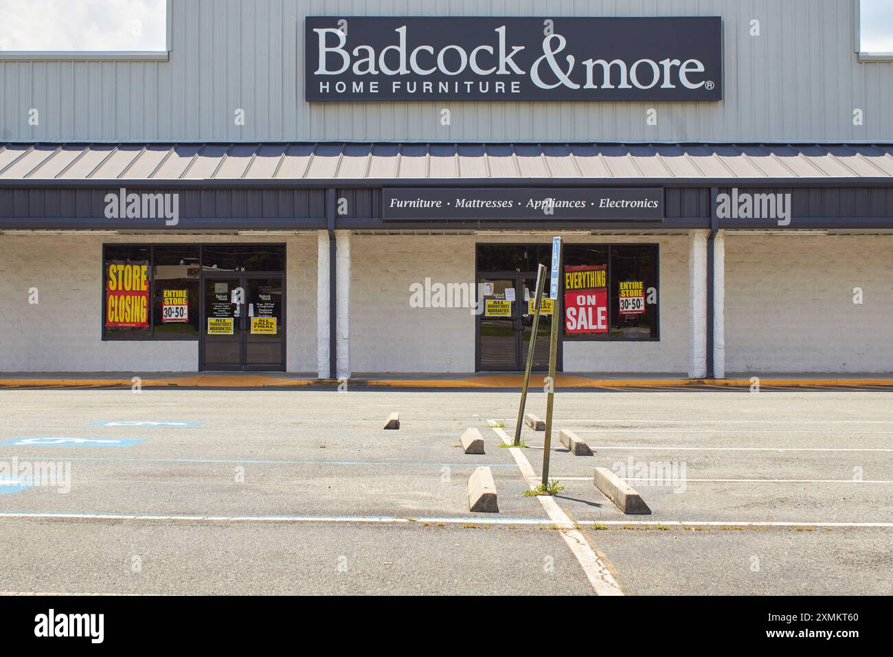 Badcock furniture hi-res stock photography and images - Alamy, image size:1300x956