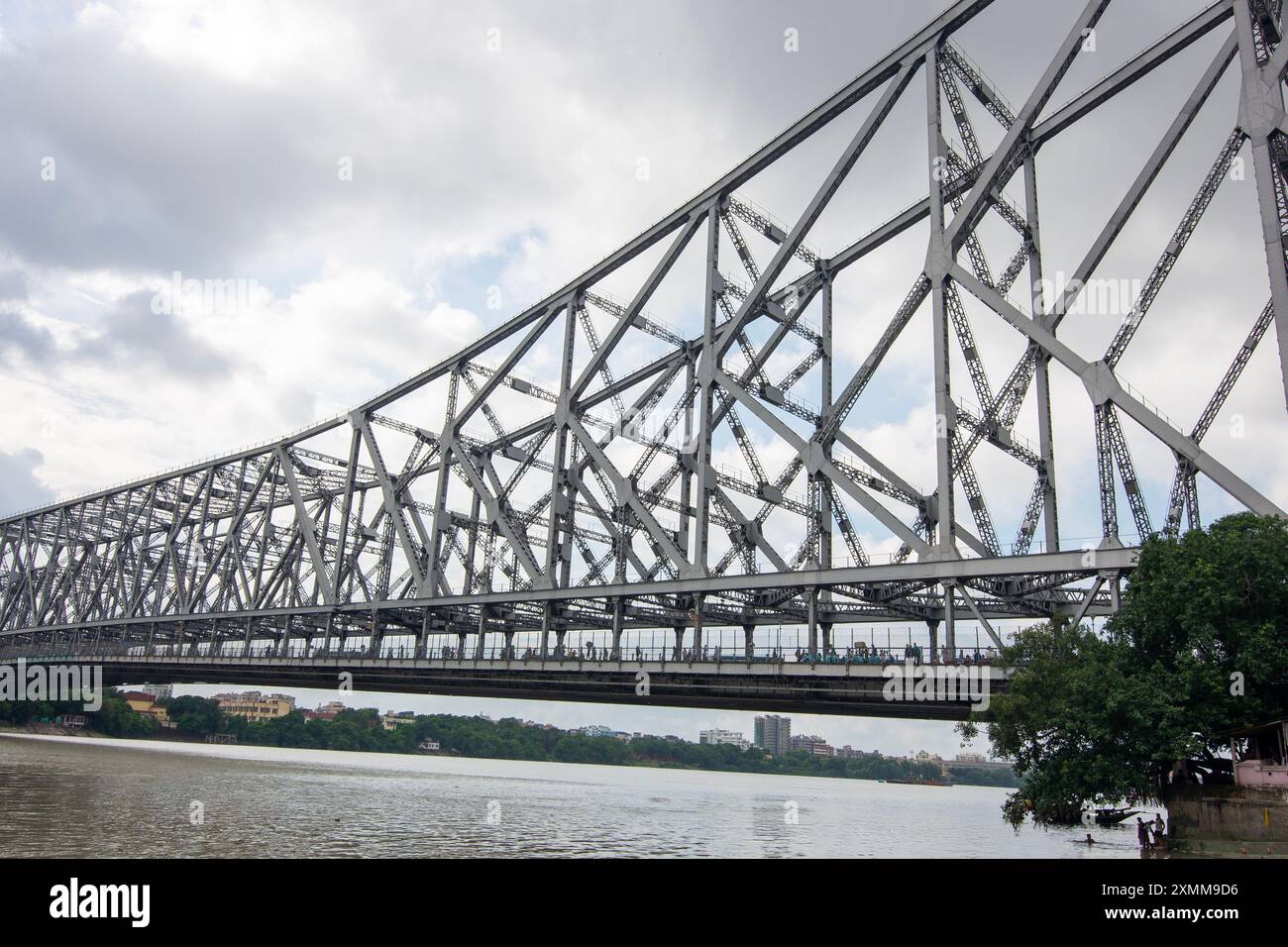 Howrah bridge cantilever built british hi-res stock photography and ...