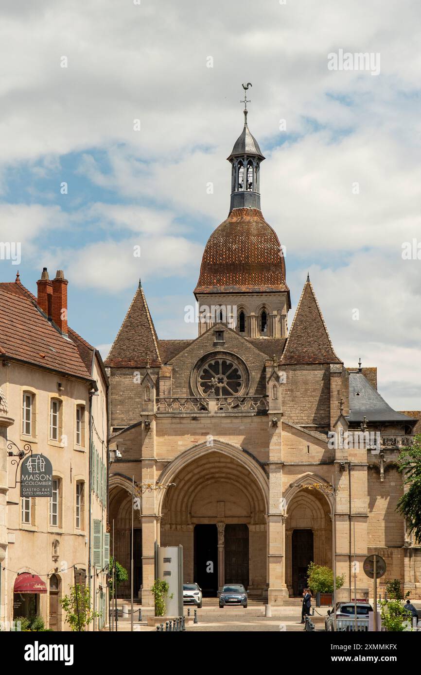 basilique-collegiale-notre-dame-de-beaune-beaune-bourgogne-france