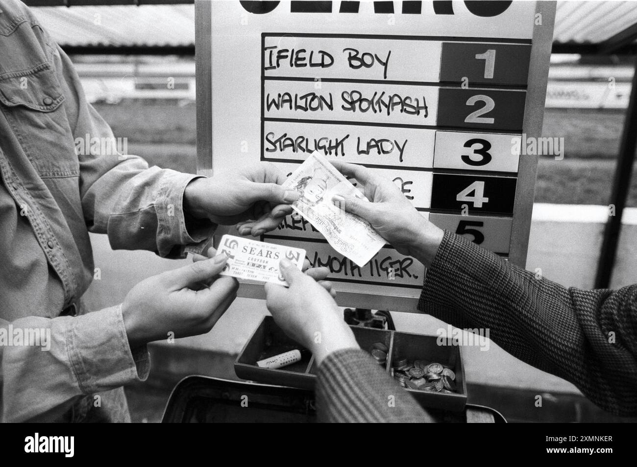 Dog Racing Sunday Hove ? Brighton and Hove Stadium 8 January 1995 ...