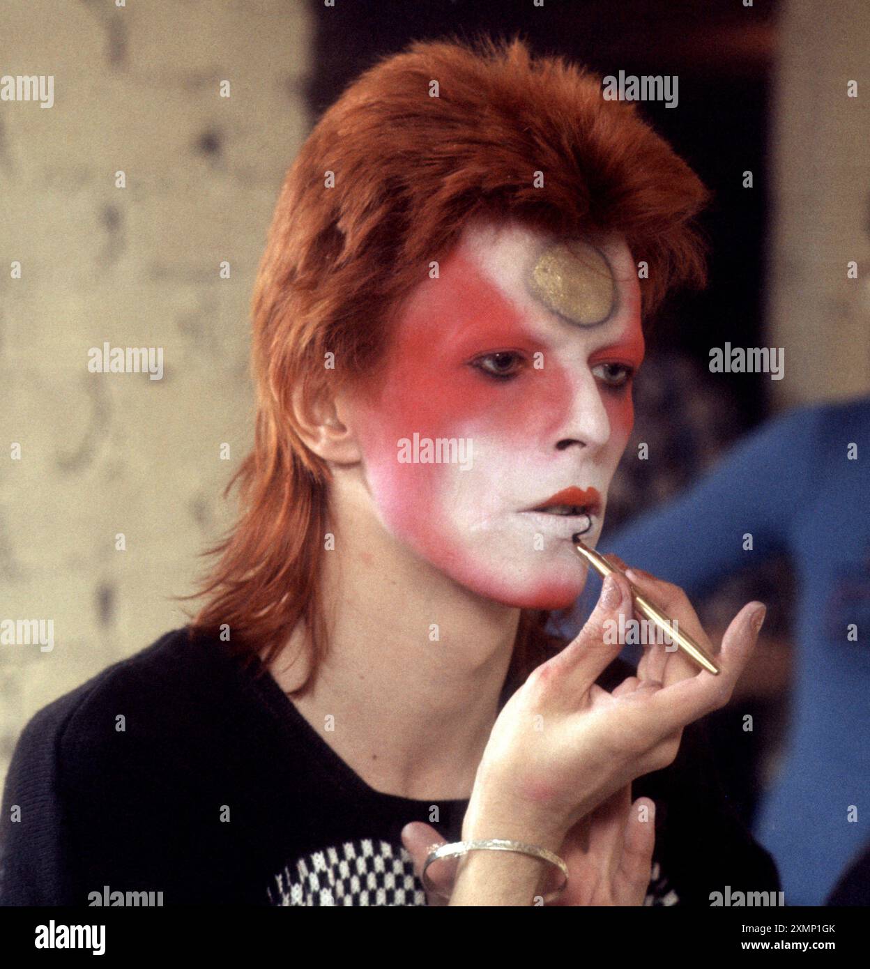David bowie ziggy stardust 1970s hi-res stock photography and images - Page  2 - Alamy, image size:1248x1390