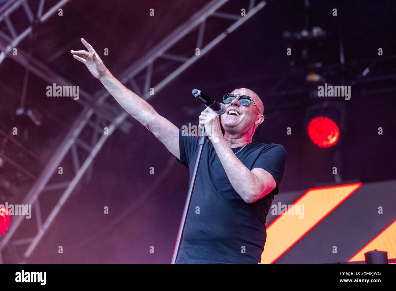 solihull-summer-fest-at-tudor-grange-park-stock-photo-alamy