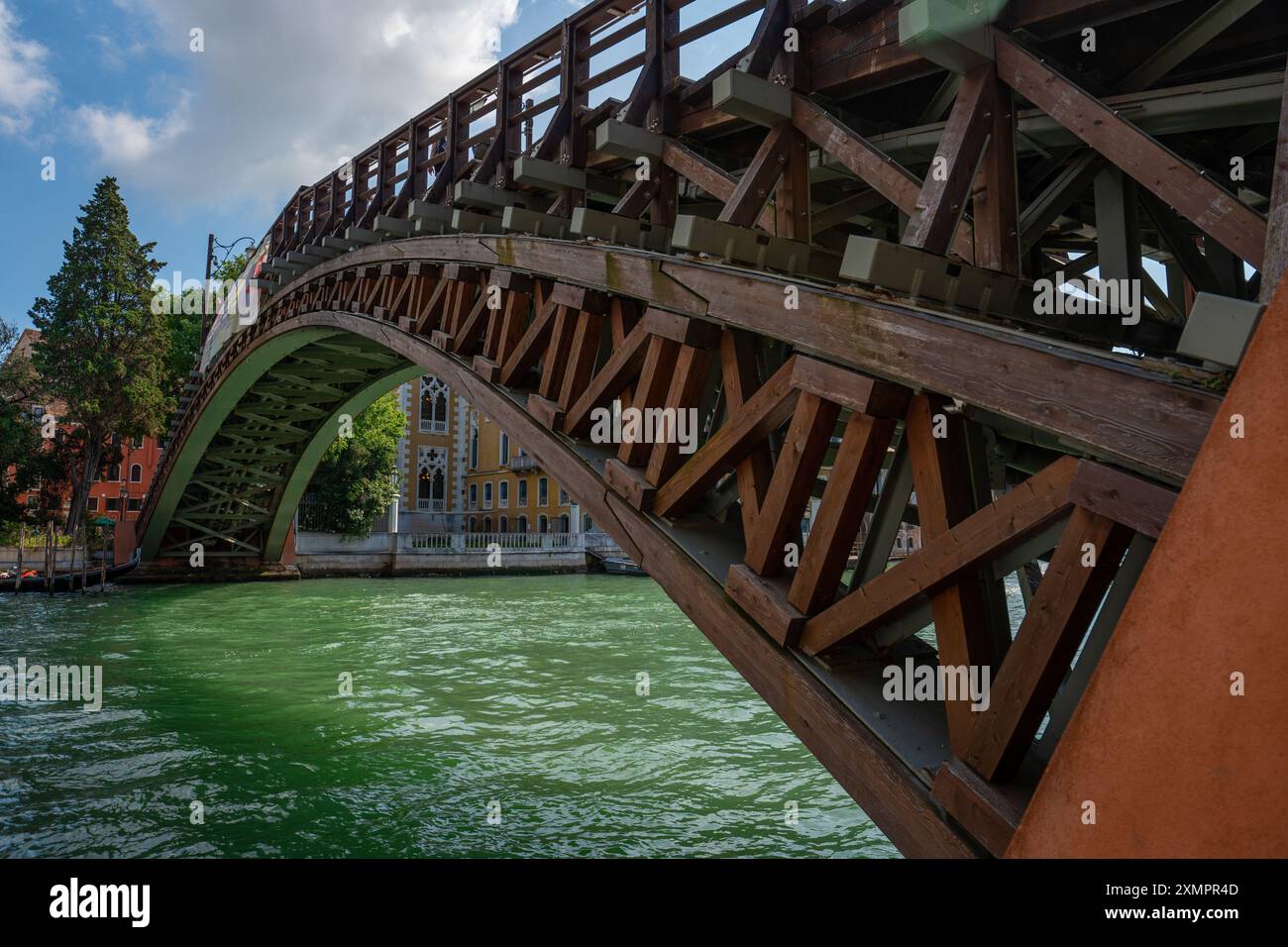 Bridge over venetian canal hi-res stock photography and images - Alamy
