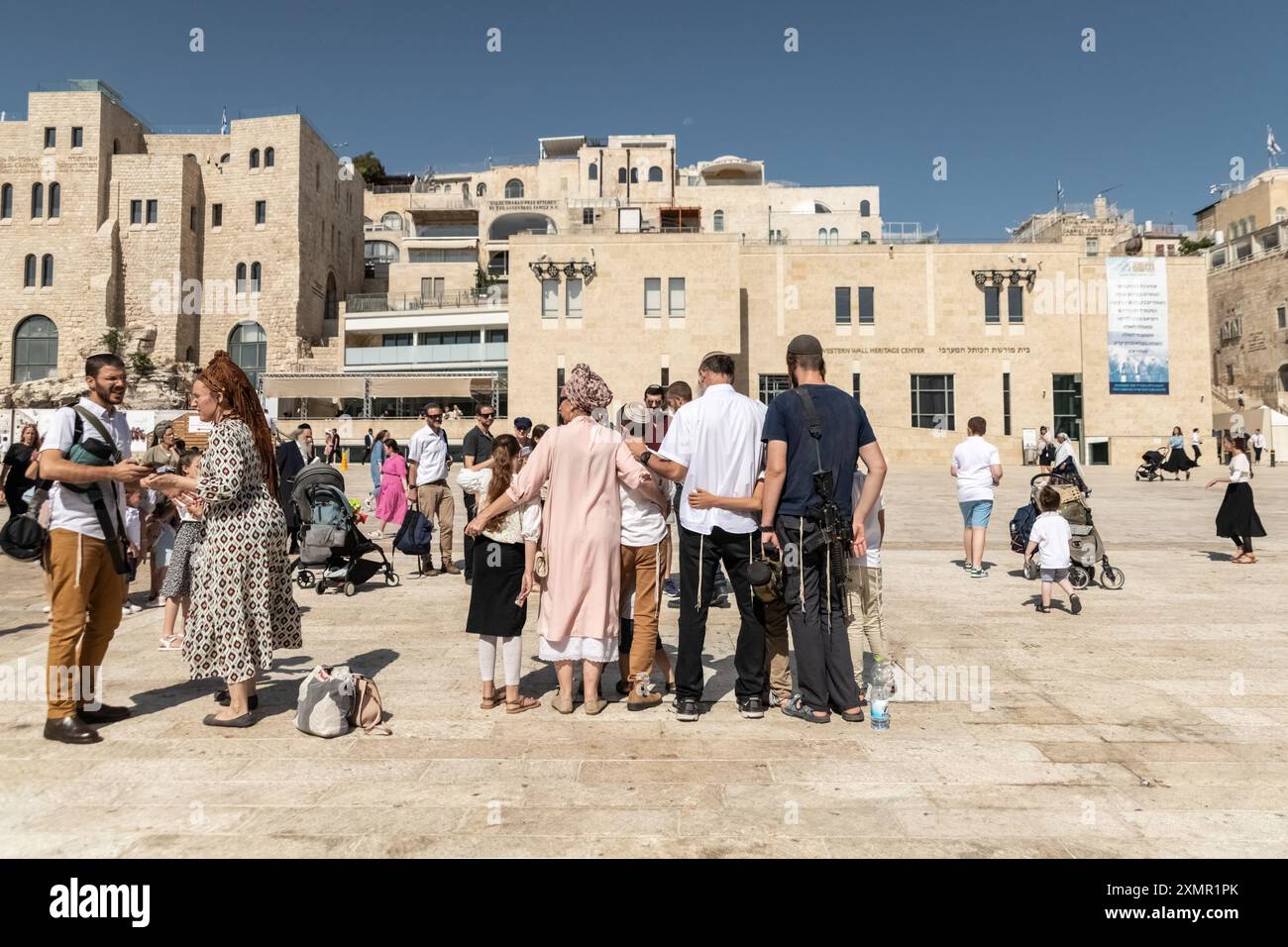 a-jewish-family-take-a-photo-at-the-western-wall-the-western-wall