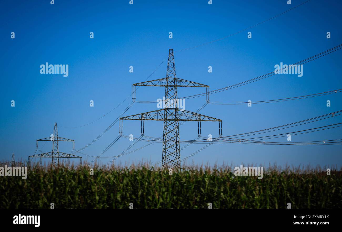 Verschiedene pole hi-res stock photography and images - Alamy