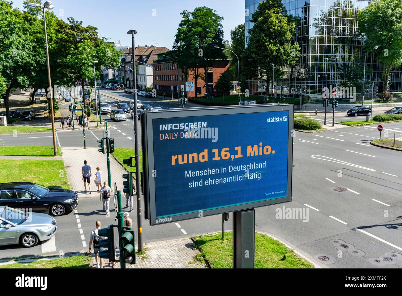 Digital billboard hi-res stock photography and images - Alamy