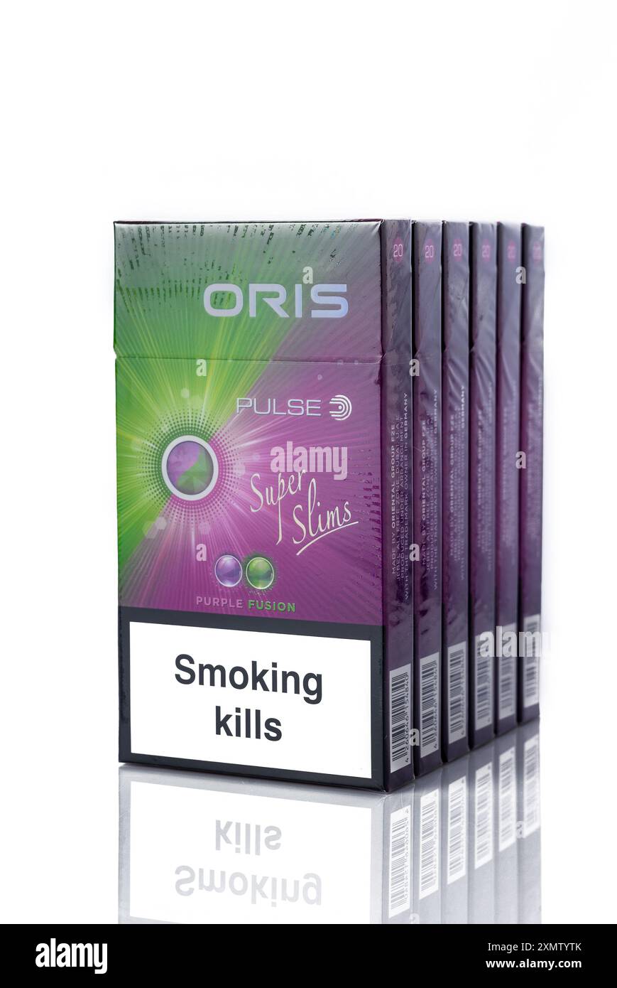 Yashirin kamera ayollar yogoch hojatxonasi