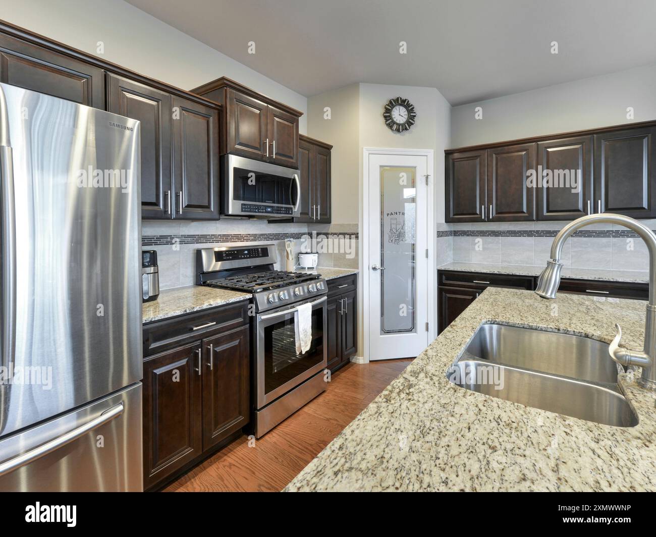 Modern residential kitchen interior Stock Photo - Alamy
