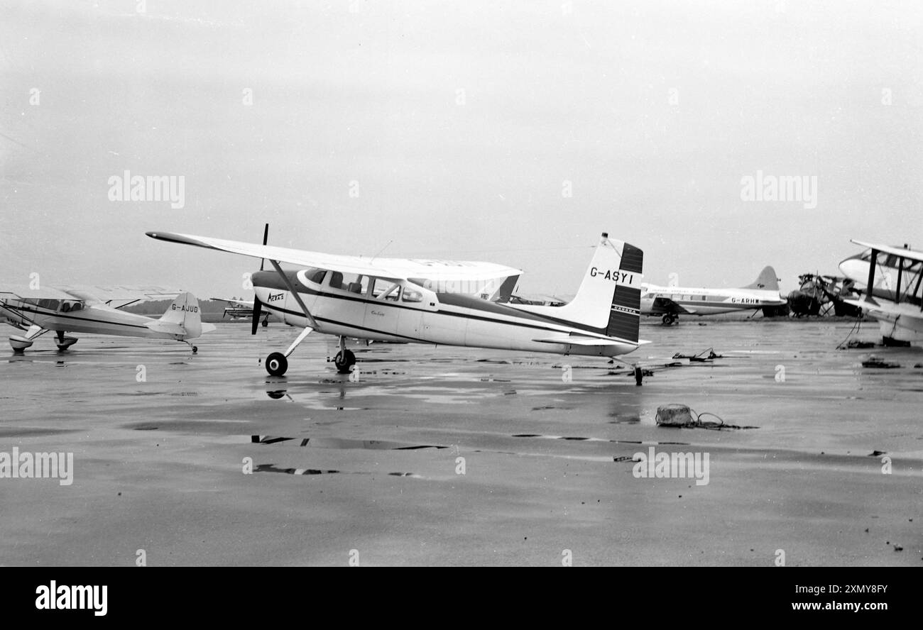 Cessna 180 skywagon Black and White Stock Photos & Images