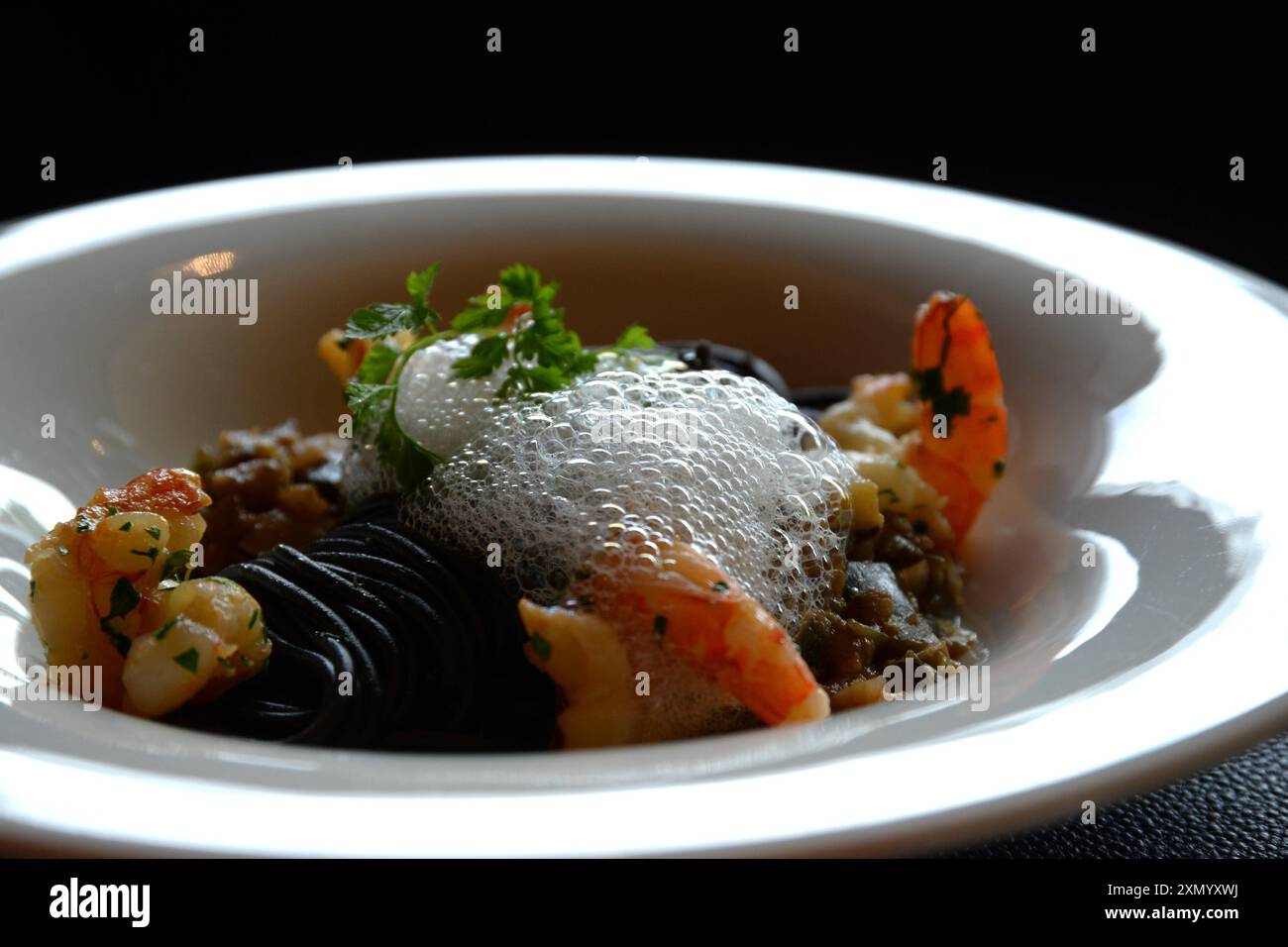 Michelin Restaurant, Sterne-Gastronomie, Dessertkreation - schwarze ...