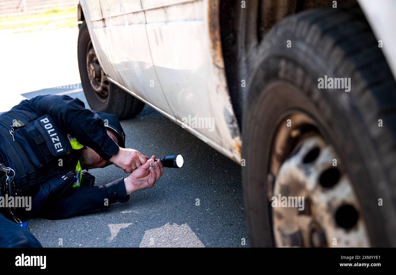 Safety and compliance checks hi-res stock photography and images - Alamy