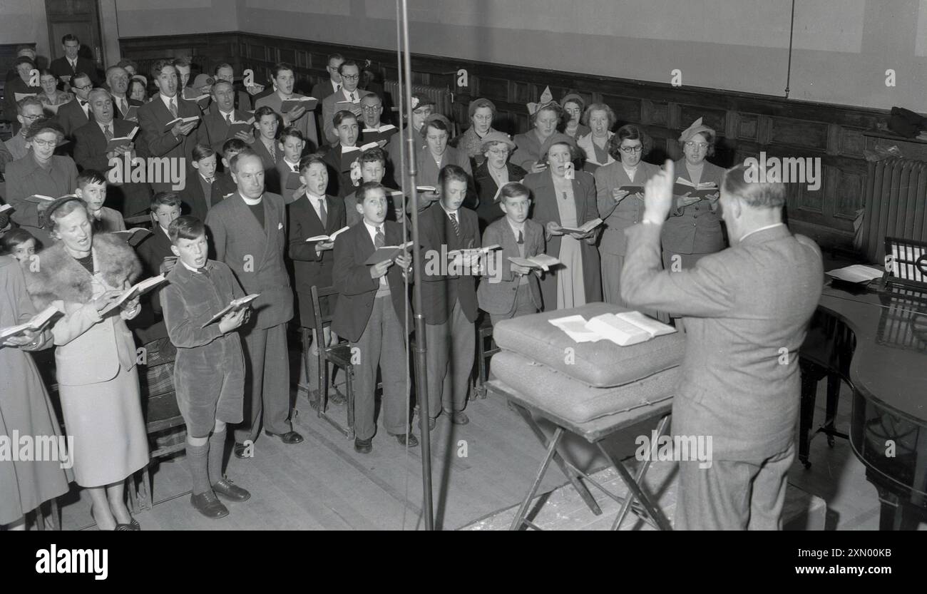 1940s school choir hi-res stock photography and images - Alamy