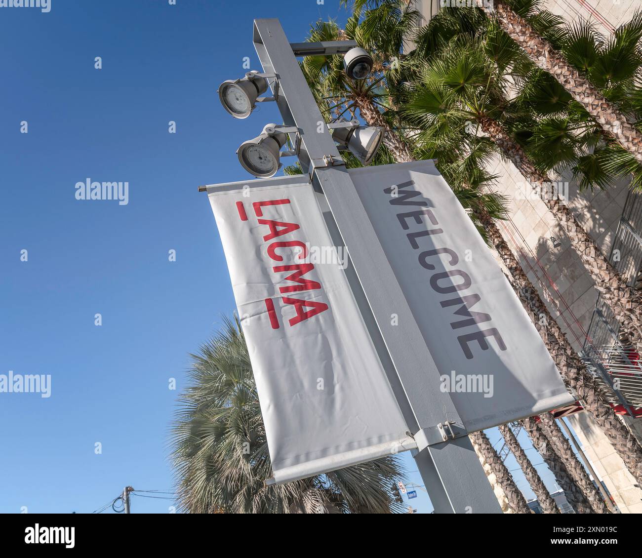 Los Angeles, CA, USA: July 26 2024: Close-up of a sign on a lamp post for the Los Angeles County Museum of Art (LACMA) in Los Angeles, CA. Stock Photo