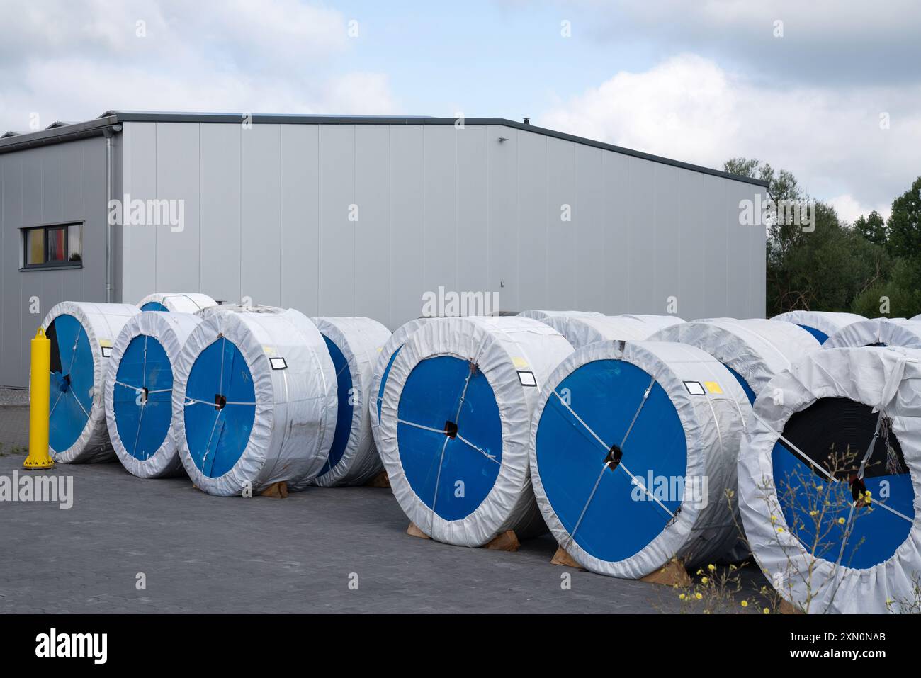Spools Material Stacking Spool management hi-res stock photography and images - Alamy