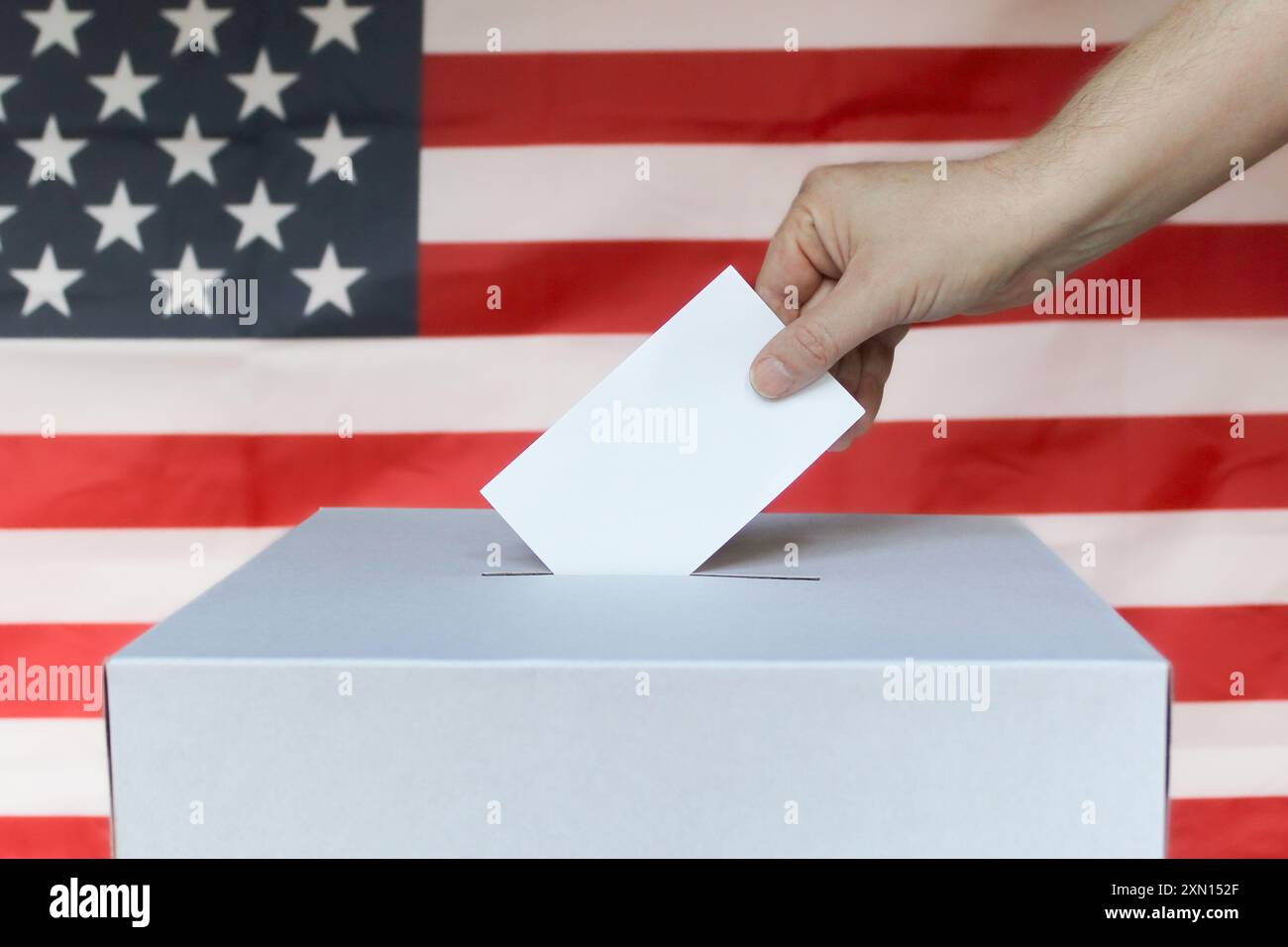 Hand casting vote hi-res stock photography and images - Alamy