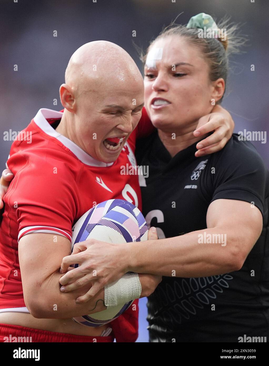 Paris, France. 30th July, 2024. Michaela Blyde (R) of team New Zealand ...