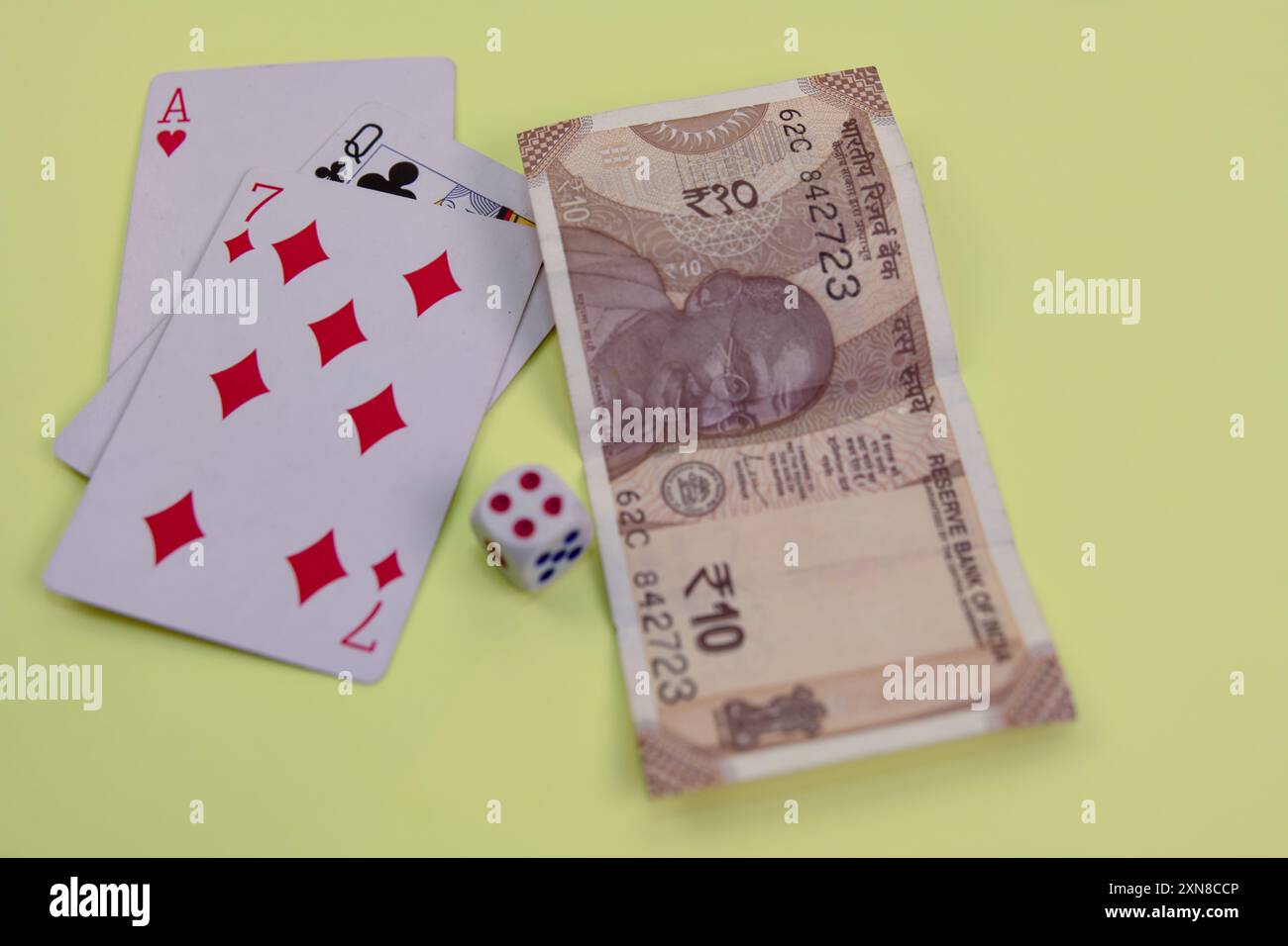 Indian ten rupee note hi-res stock photography and images - Alamy