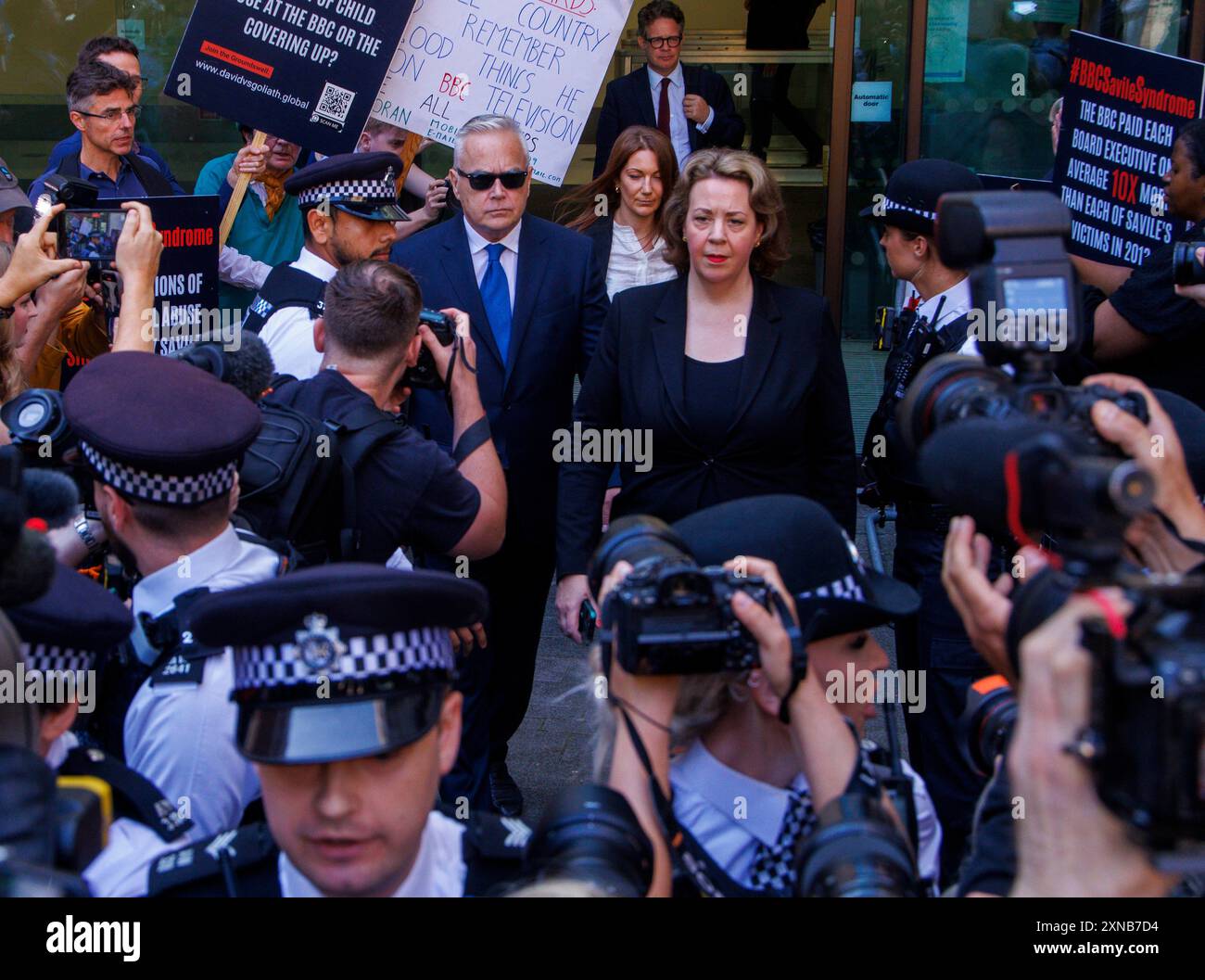 Huw Edwards At Wesminster Magistrates Court Hi res Stock Photography 