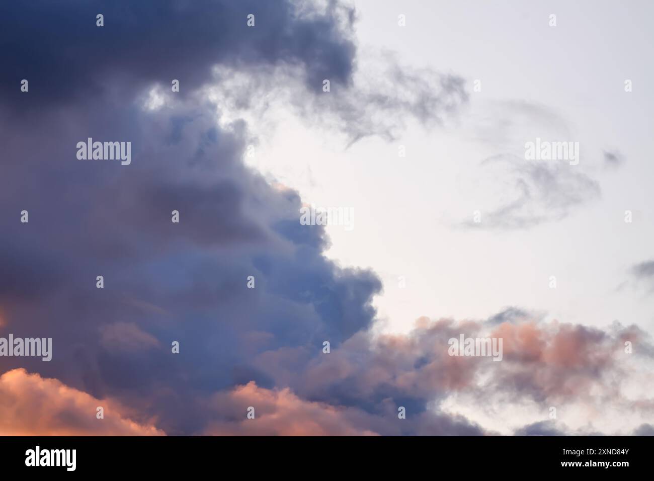 Dramatic sky background with clouds Stock Photo - Alamy