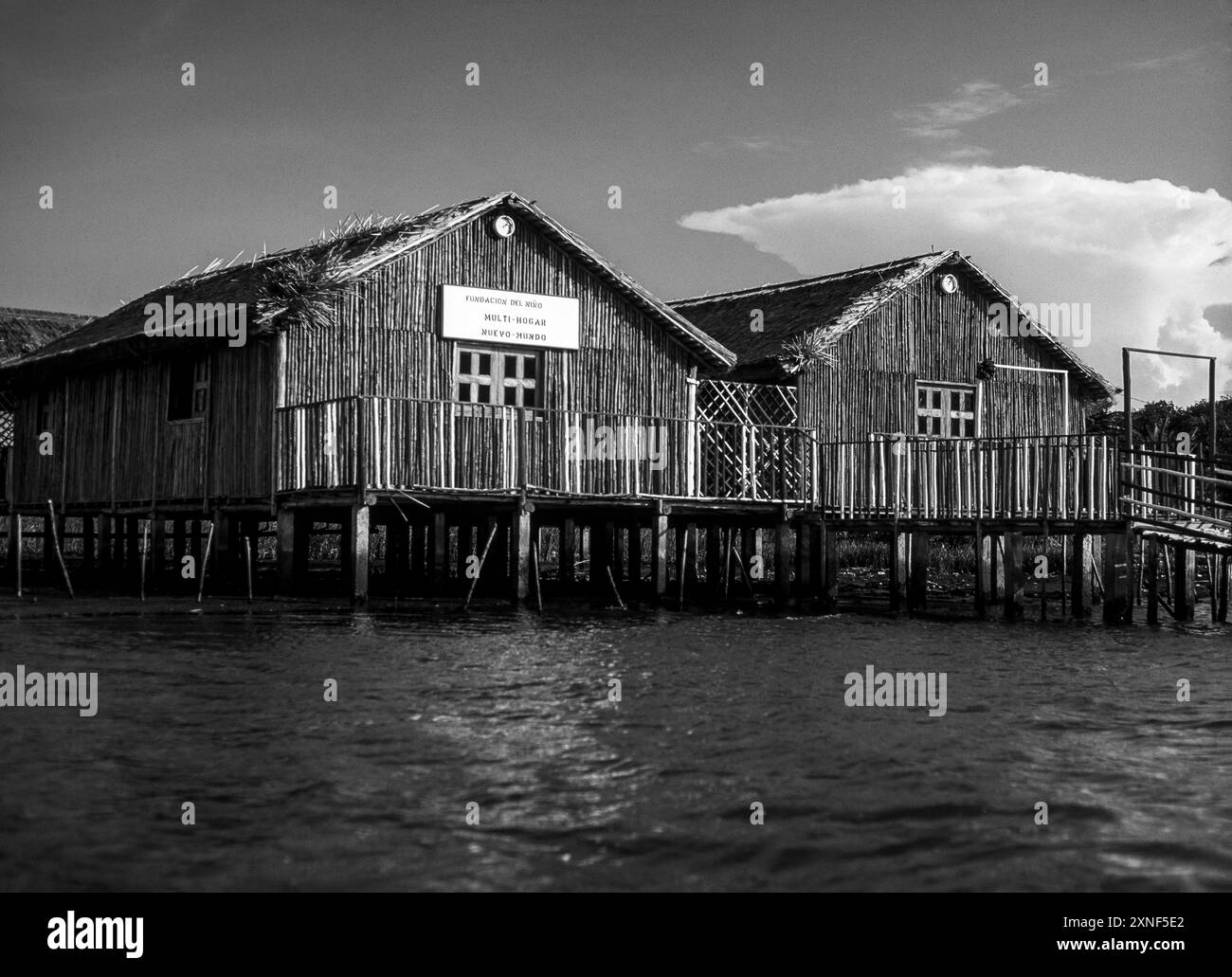 Stilt houses venezuela Black and White Stock Photos & Images Alamy