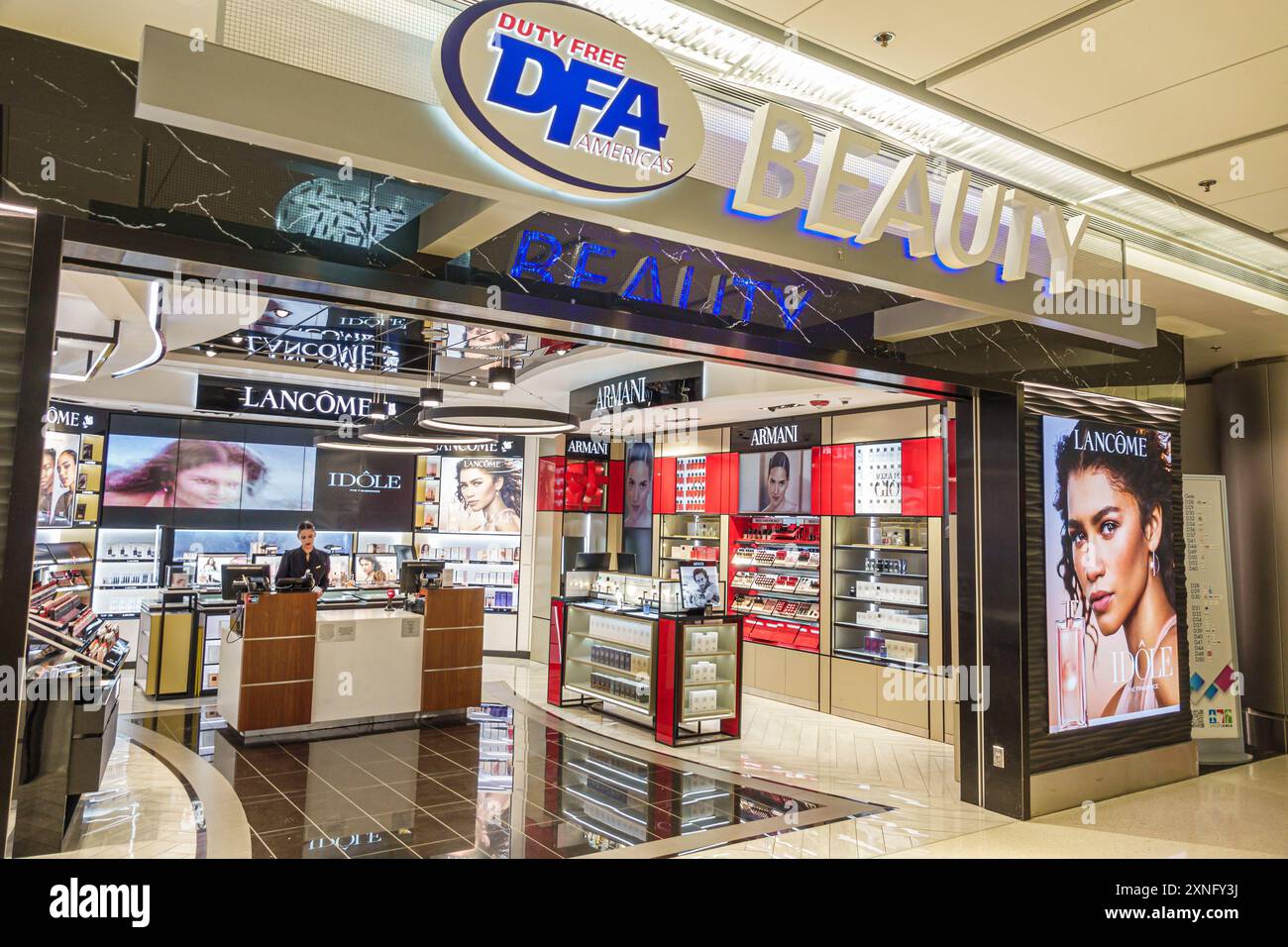 Duty free americas shopping entrance hi-res stock photography and ...