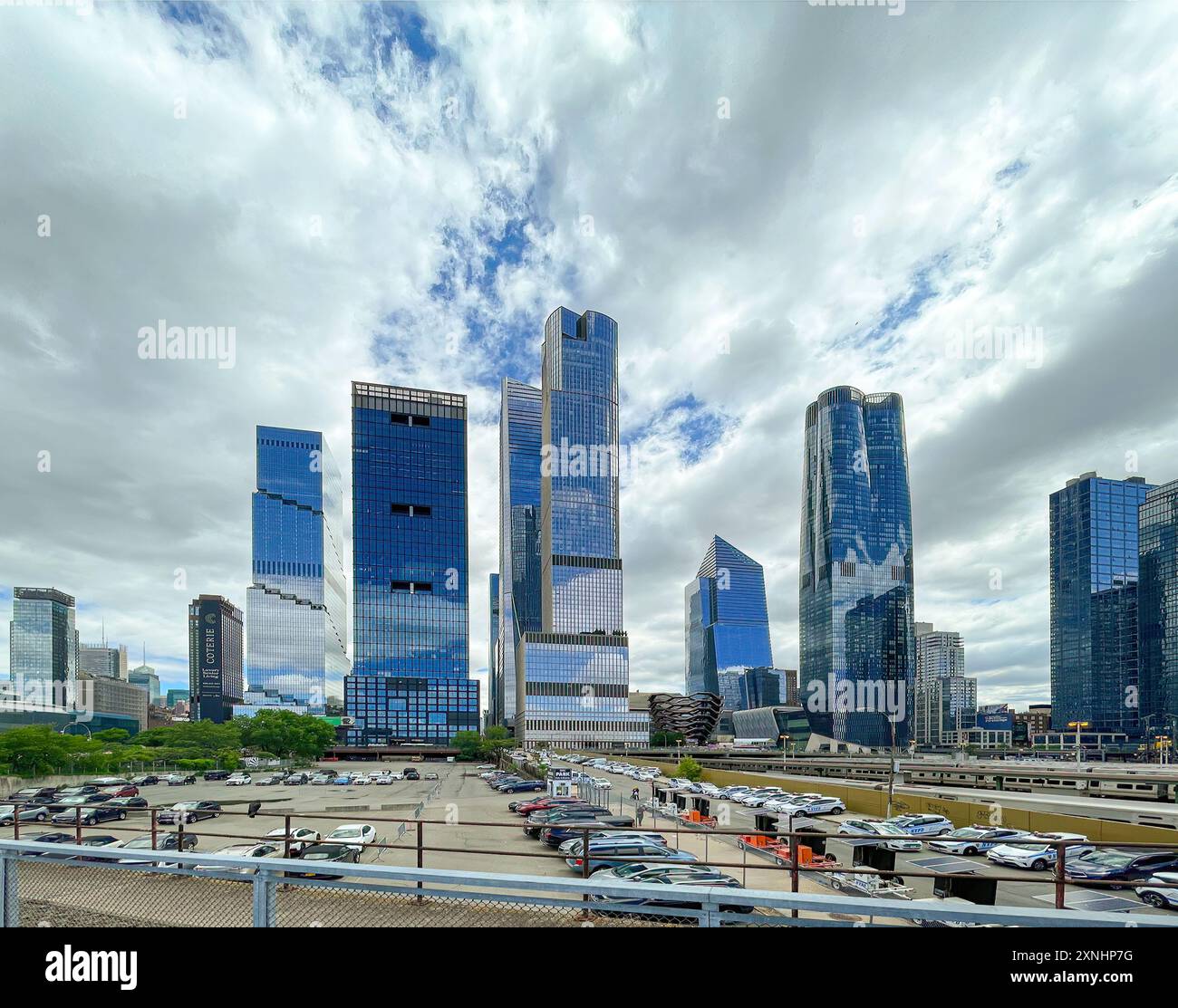 Hudson Yards skycrapers from the High Line Stock Photo - Alamy