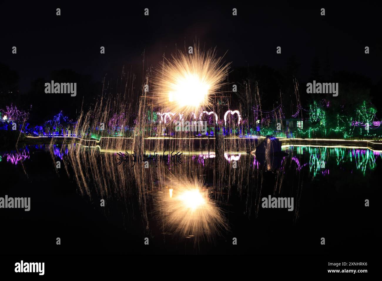 An intangible cultural heritage ''strike iron flower'' is being ...