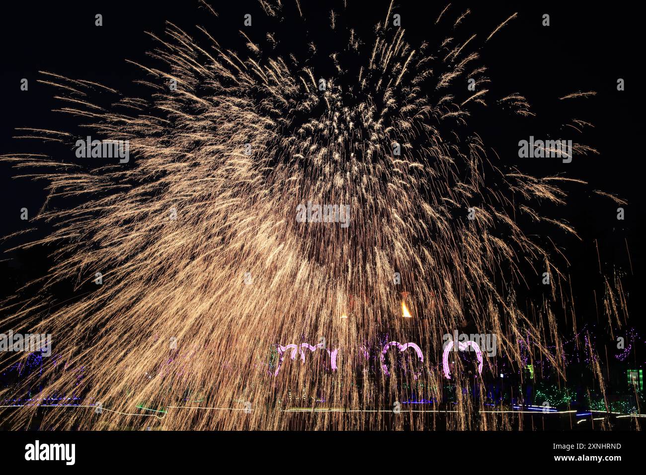 Strike iron flower hi-res stock photography and images - Alamy