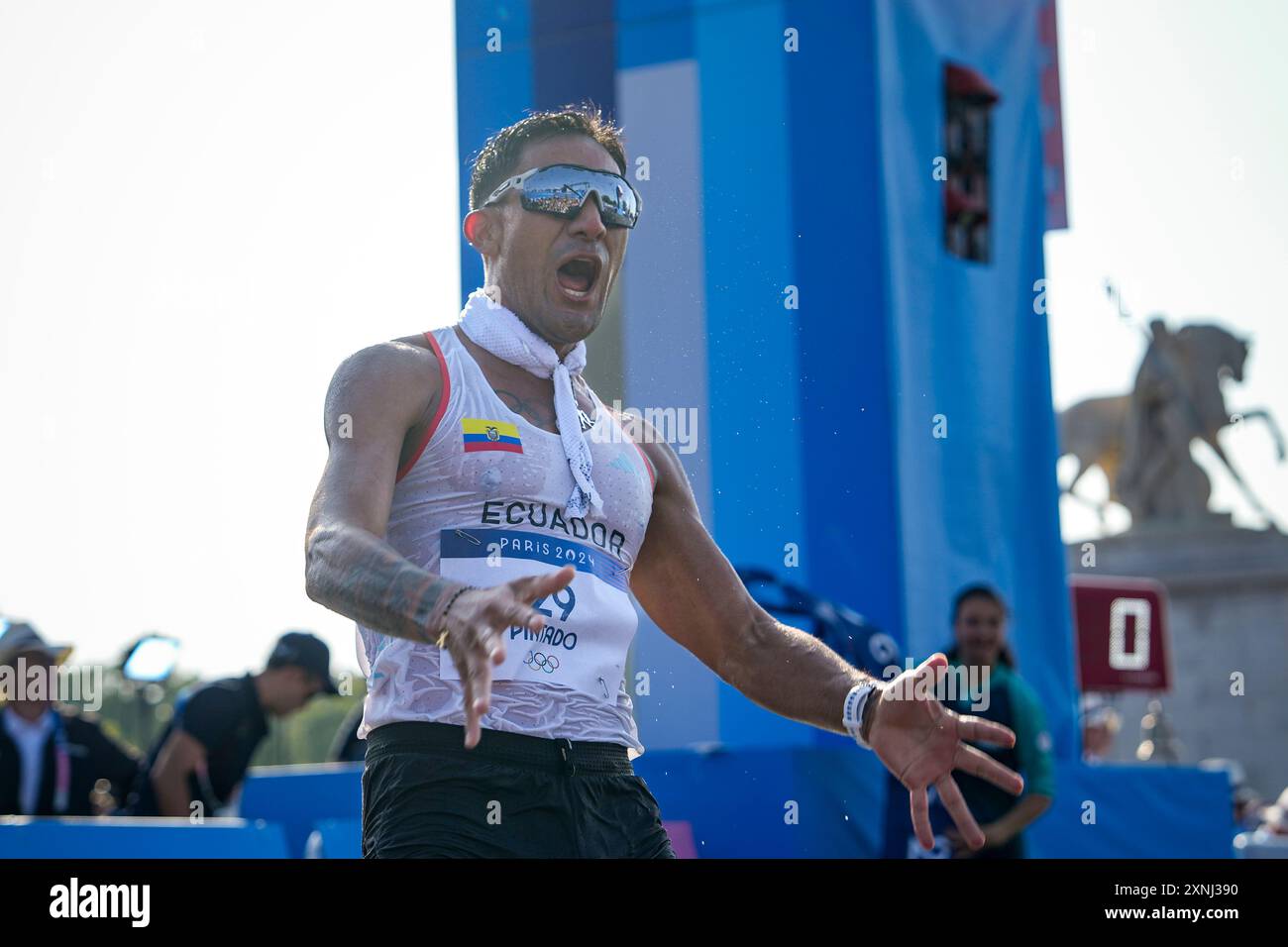 Brian Daniel Pintado, of Ecuador, celebrates after winning the gold ...
