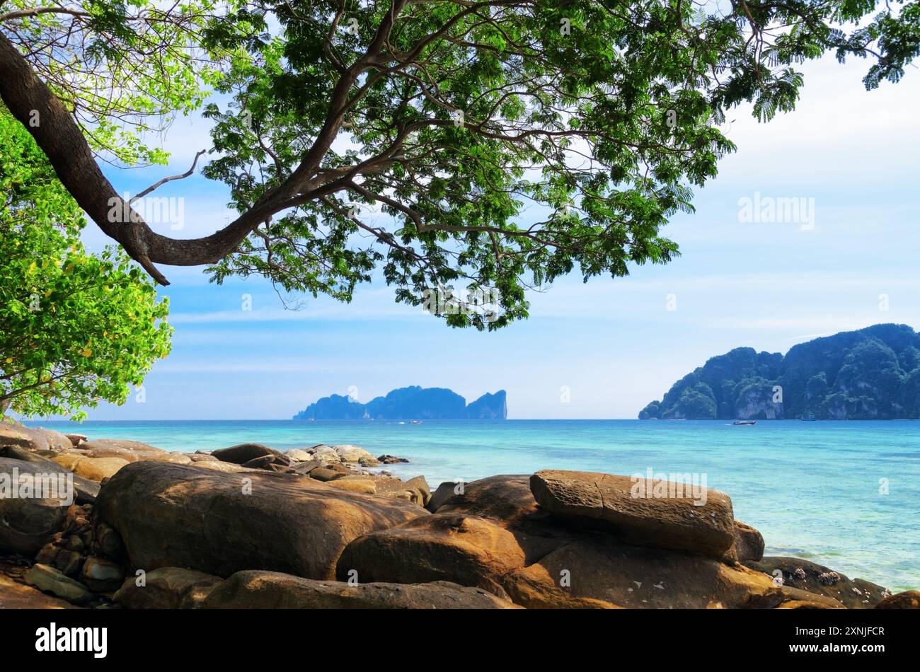 Coast tropical island in thailand hi-res stock photography and images ...