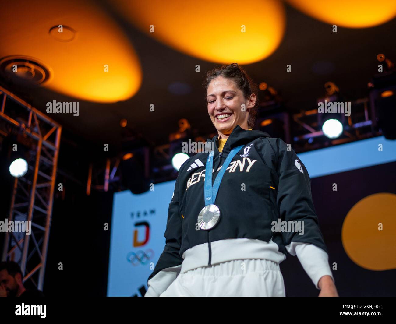 BUTKEREIT Miriam (Deutschland, Judo) wird fuer ihre Silbermedaille