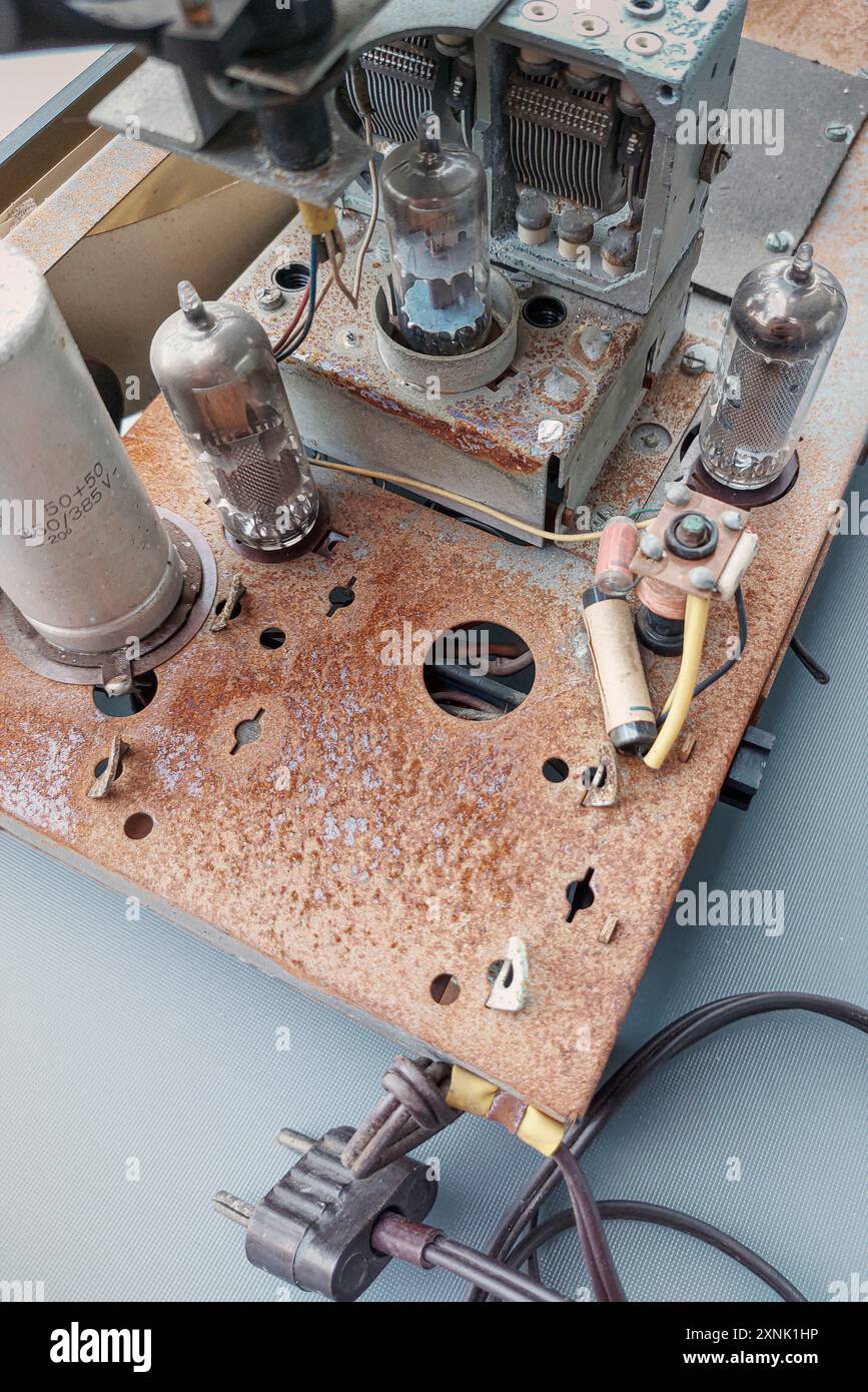 Vintage radio components hi-res stock photography and images Vintage radio components hi-res stock photography and images