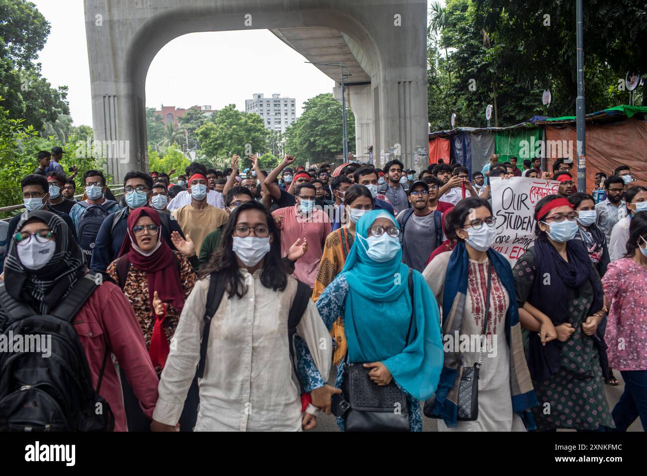 Dhaka, Bangladesh. 31st July, 2024. Protesters shout slogans 