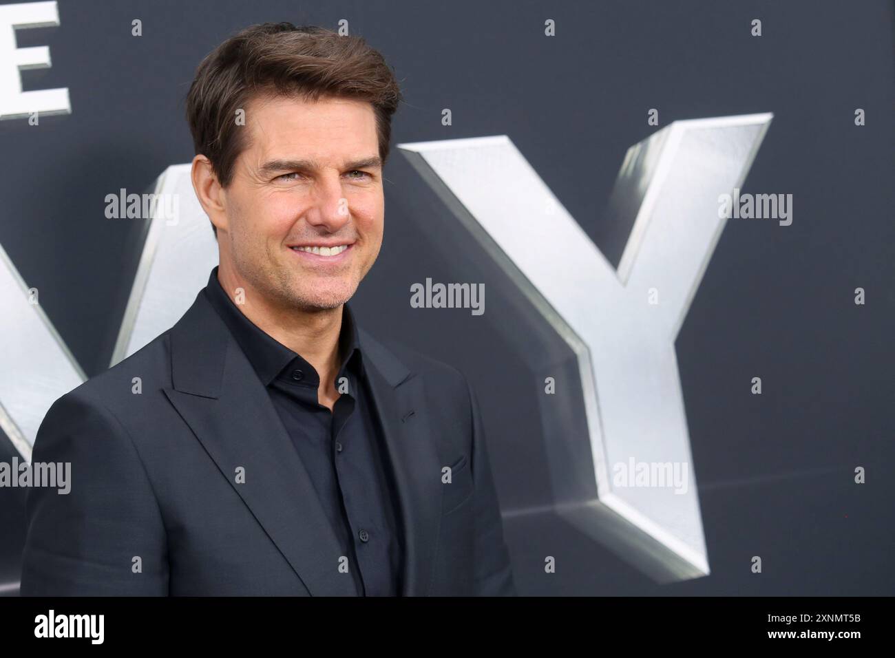Tom Cruise attends the premiere of 