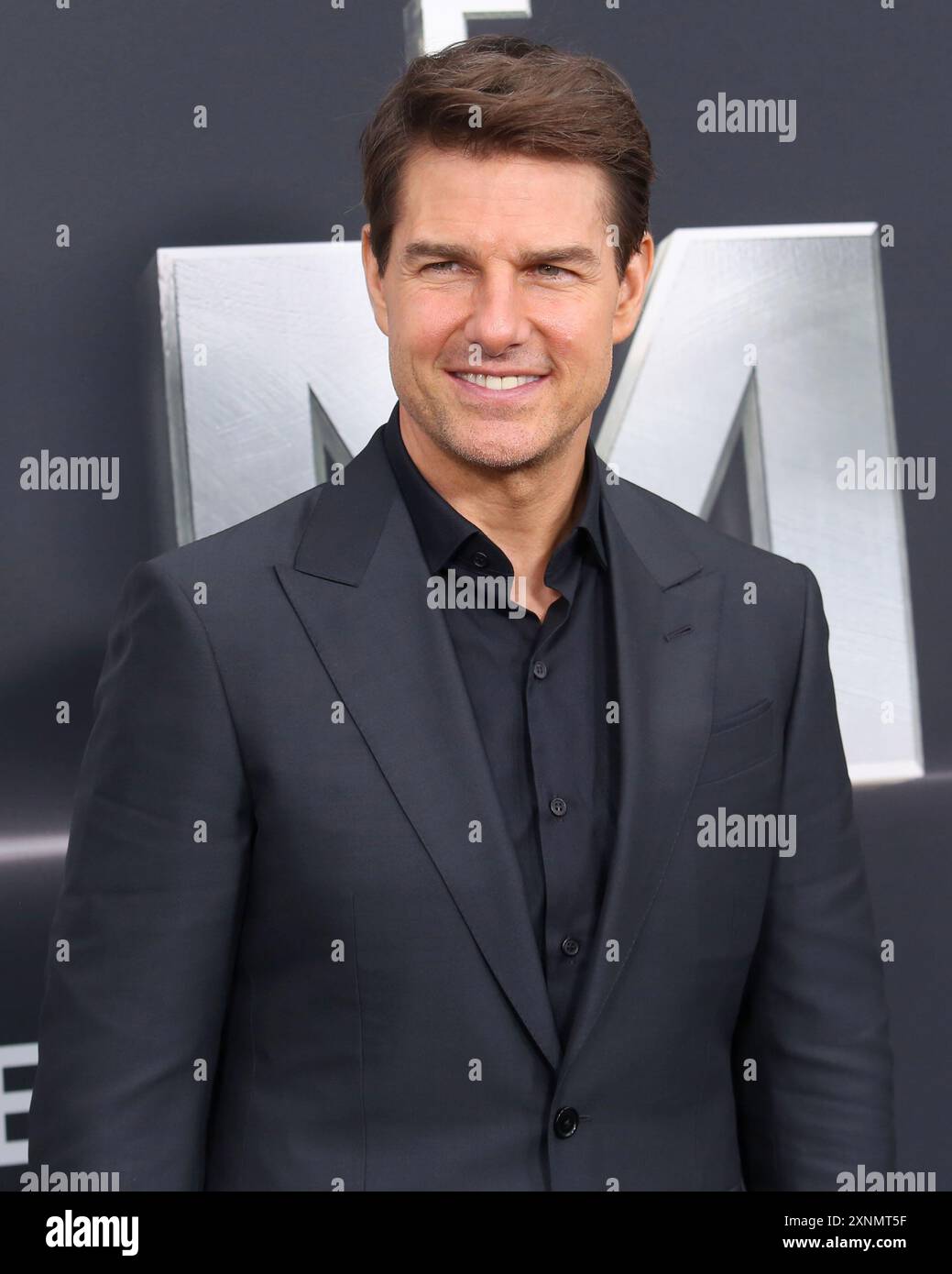 Tom Cruise attends the premiere of 