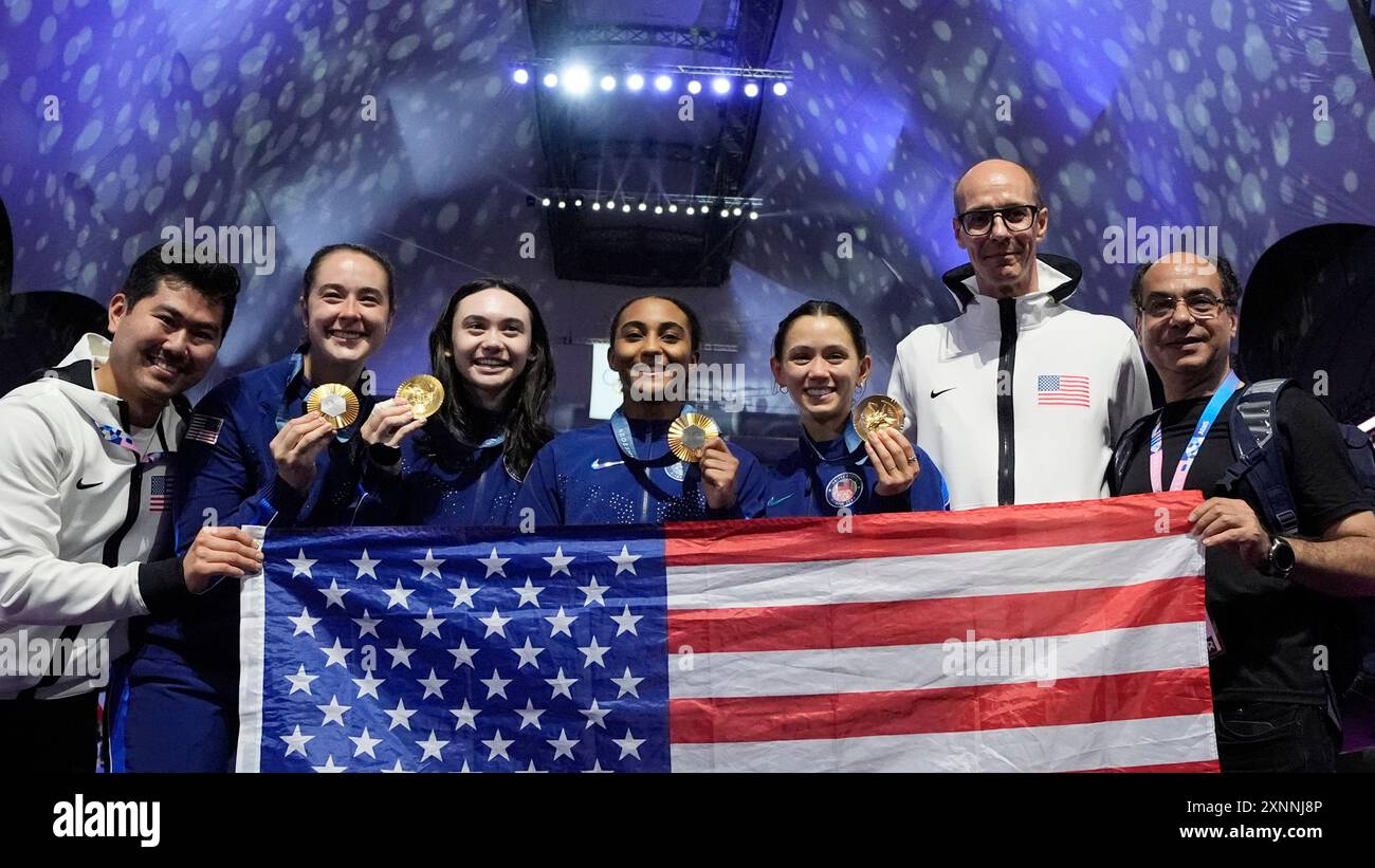 United States' fencer Lee Kiefer, Lauren Scruggs, Jaqueline Dubrovich ...
