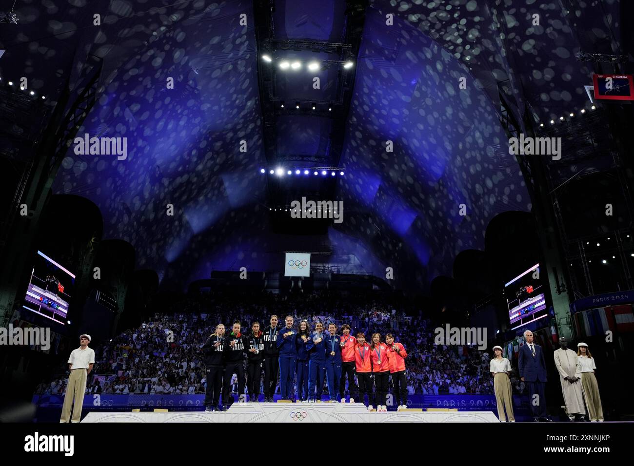 United States' fencers Lee Kiefer, Lauren Scruggs, Jaqueline Dubrovich ...