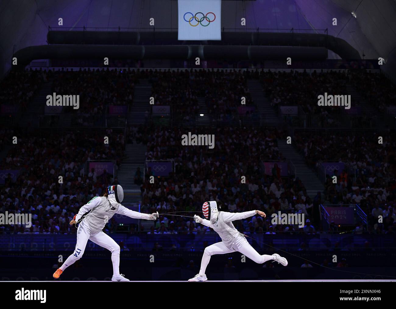 Paris, France. 1st Aug, 2024. Arianna Errigo (L) of Italy competes ...