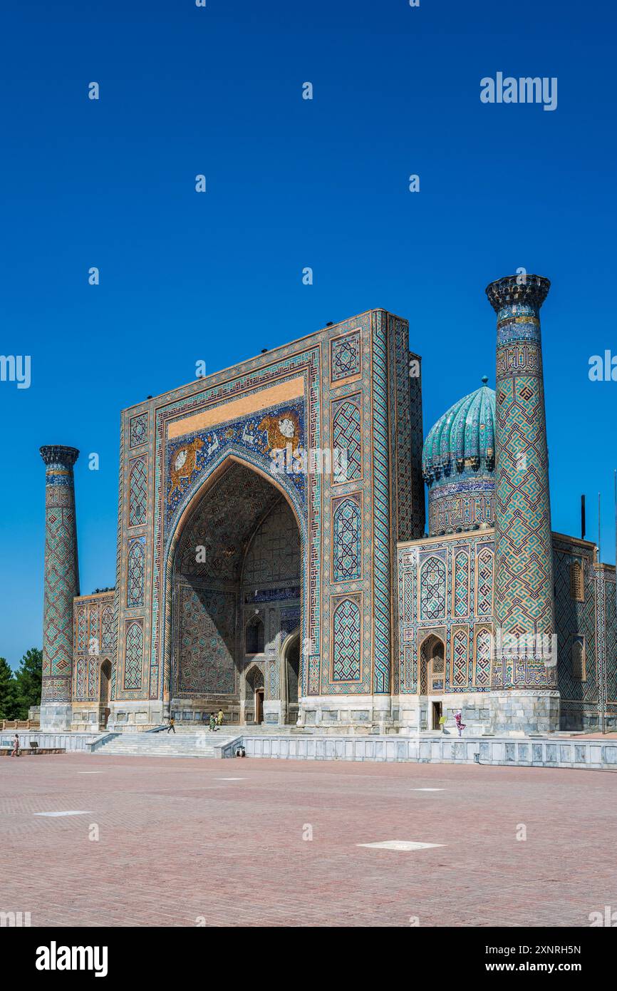 Sher-Dor Madrasa, Registan, Samarkand, Uzbekistan Stock Photo