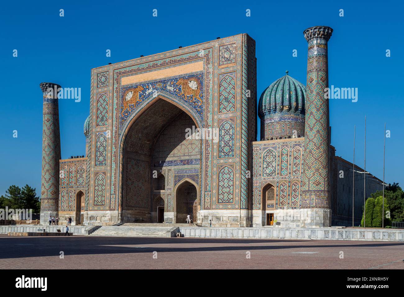 Sher-Dor Madrasa, Registan, Samarkand, Uzbekistan Stock Photo