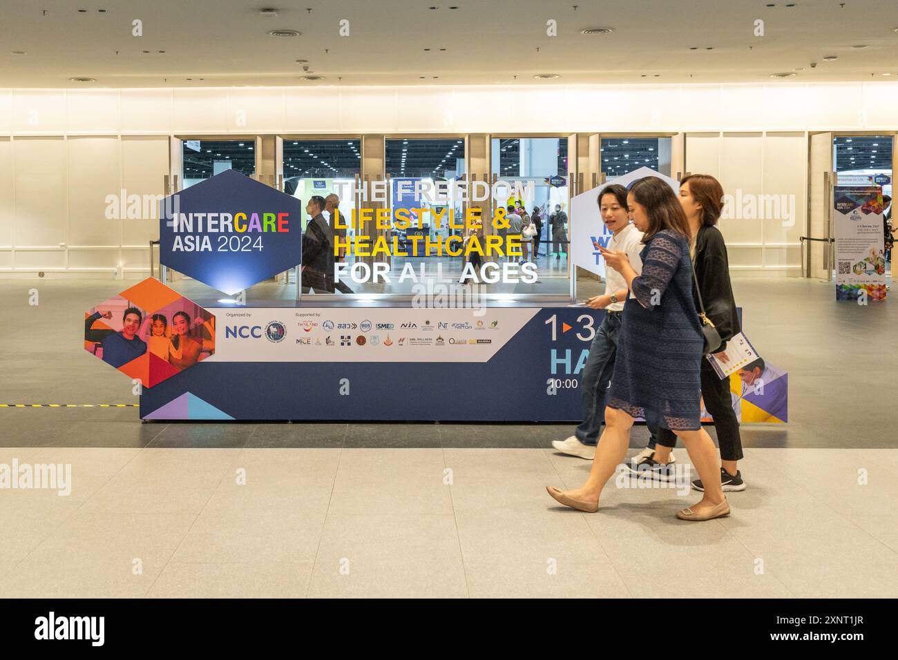 Asia innovations group hi-res stock photography and images - Alamy